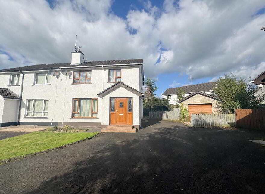 8 Derramore Drive, Magherafelt, BT45 5RG photo