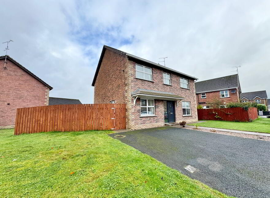 9 Coolnagard Grove, Omagh, BT78 1AW photo