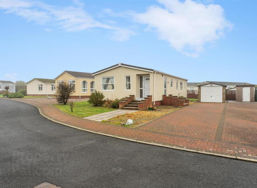 20 Kingfisher Way, Ballyhalbert, Newtownards, BT22 1BB photo