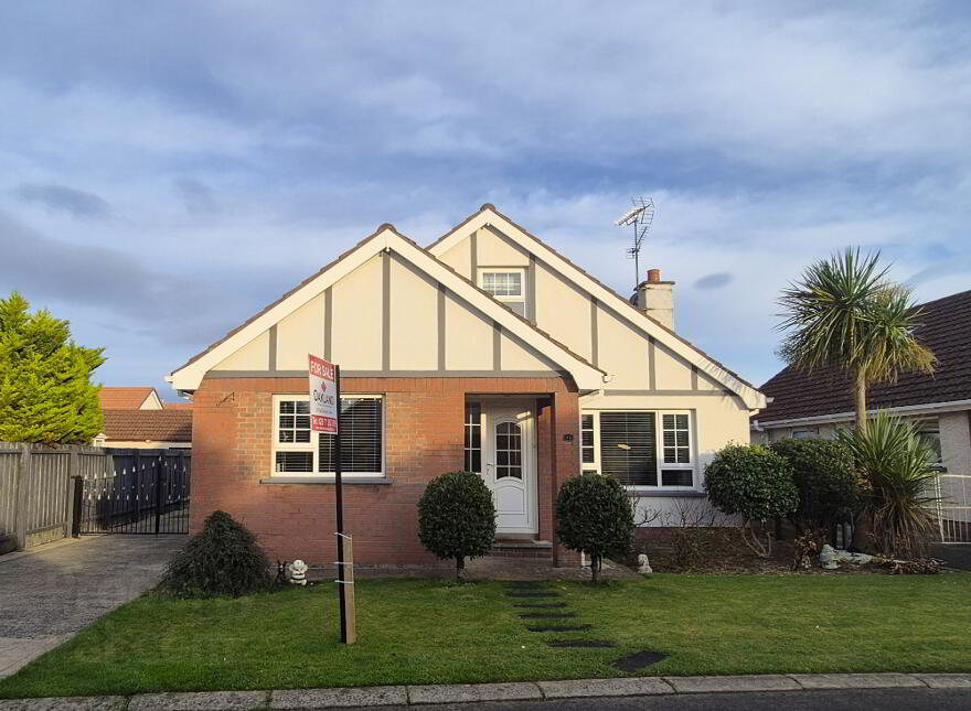 92 Glenrandel, Eglinton, Derry, BT47 3XW photo