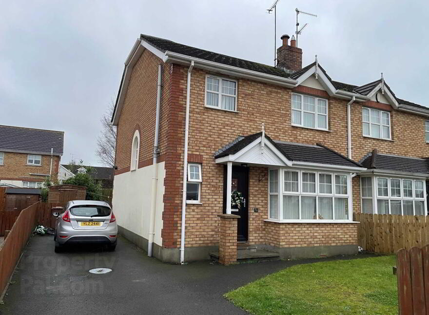 28 Cathedral Park, Downpatrick, BT30 6GF photo