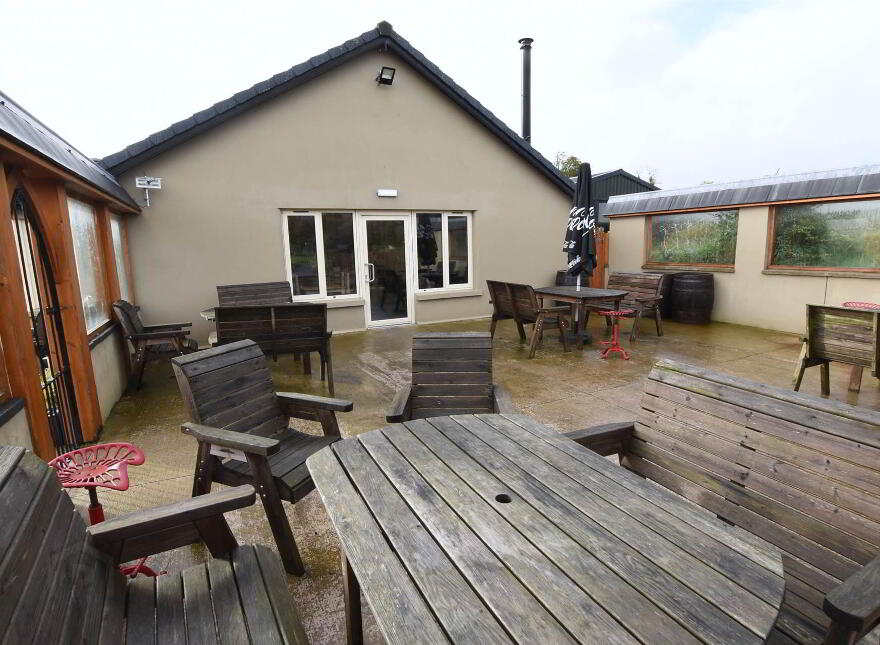 Bells Hill Farm Shop & Tea Room, 123 Downpatrick Road, Crossgar, Downpatrick, BT30 9EH