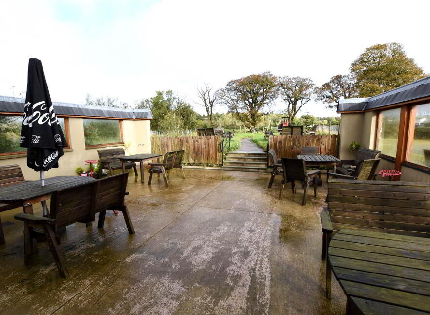Bells Hill Farm Shop & Tea Room, 123 Downpatrick Road, Crossgar, Downpatrick, BT30 9EH