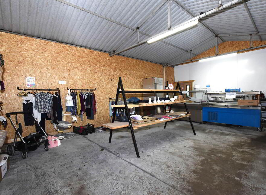 Bells Hill Farm Shop & Tea Room, 123 Downpatrick Road, Crossgar, Downpatrick, BT30 9EH