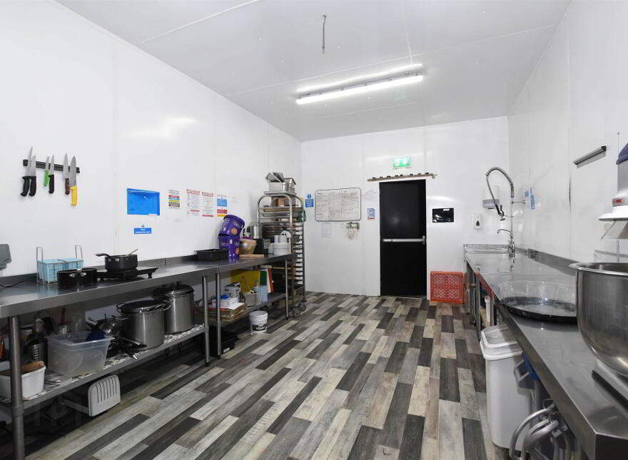 Bells Hill Farm Shop & Tea Room, 123 Downpatrick Road, Crossgar, Downpatrick, BT30 9EH