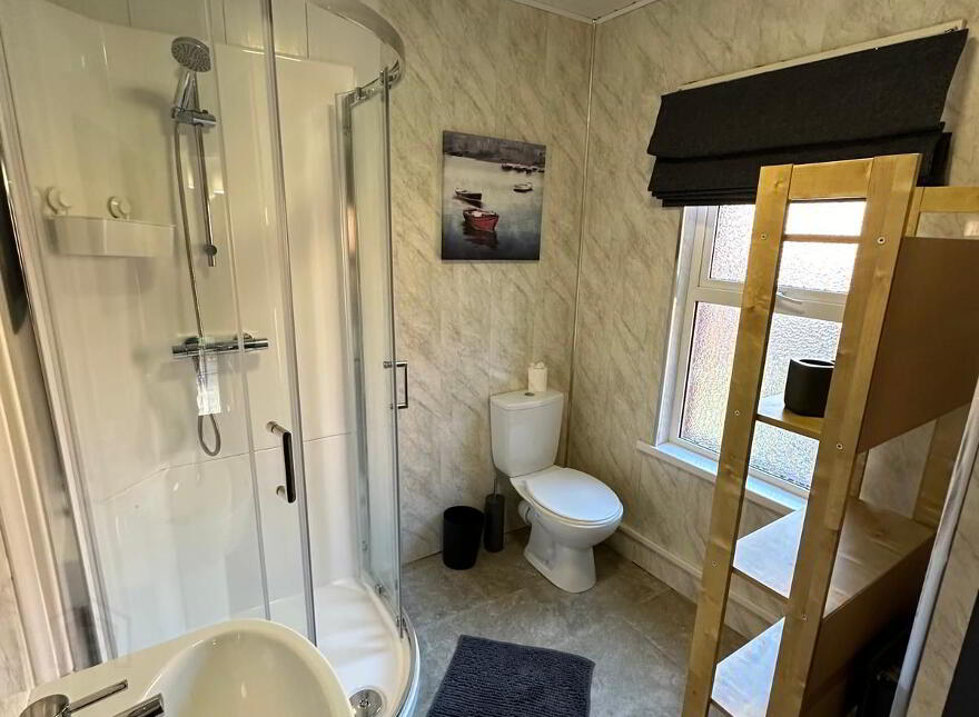 Room 5, 25 Colenso Parade, Belfast, BT9 5AN