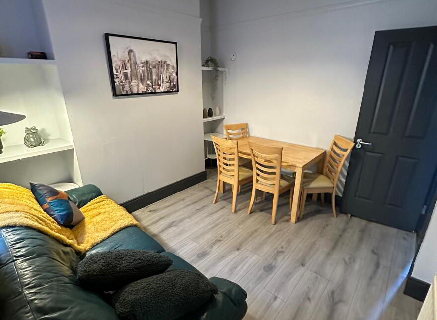 Room 5, 25 Colenso Parade, Belfast, BT9 5AN