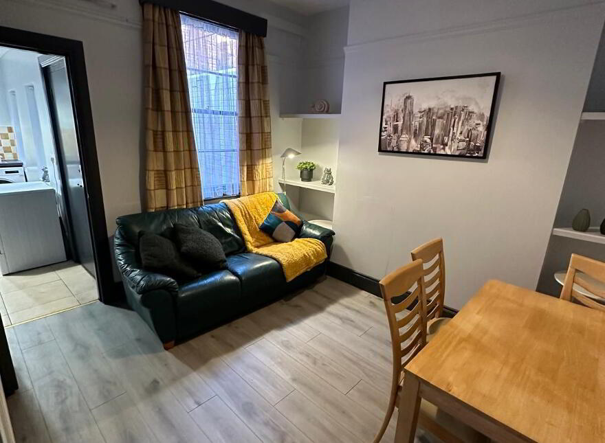Room 5, 25 Colenso Parade, Belfast, BT9 5AN