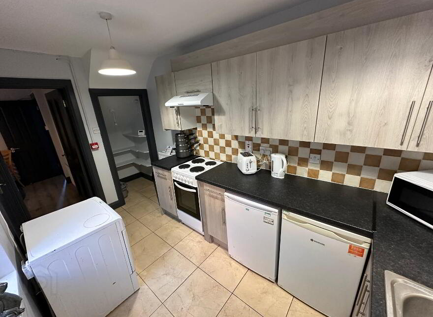 Room 5, 25 Colenso Parade, Belfast, BT9 5AN