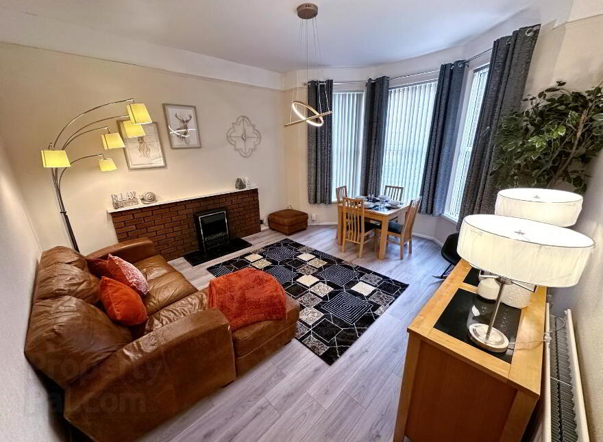 Apartment For Rent, 18 Rosemount Gardens, Belfast, BT15 5AG photo