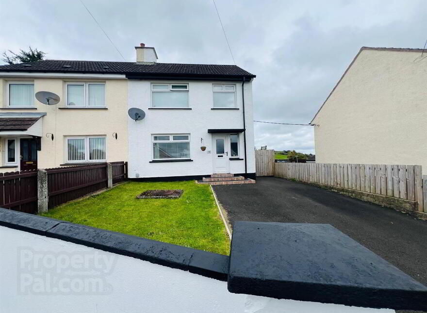 16 Bluebell Avenue, Cullion, L'Derry, BT47 2SH photo