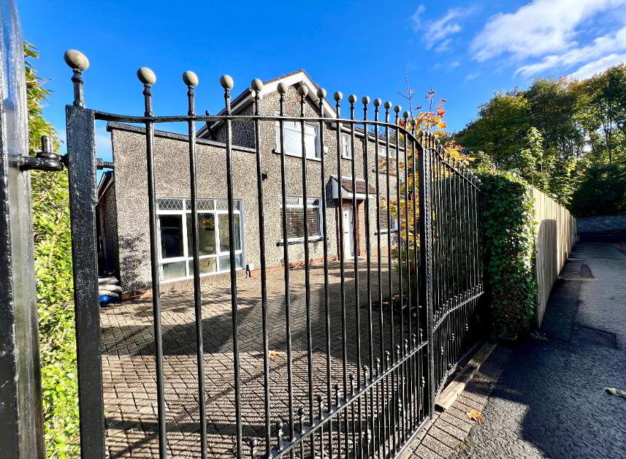 16 Aberfoyle Crescent South, Derry, BT48 7PF