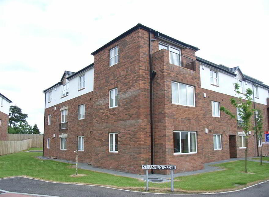 Apt 6, 15 St Annes Road, Blacks Road, Belfast, BT10 0PQ photo