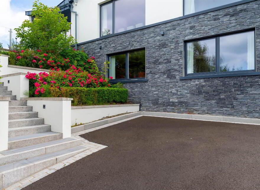 2 Kintyre Avenue, Holywood, BT18 0LY