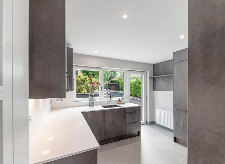 2 Kintyre Avenue, Holywood, BT18 0LY