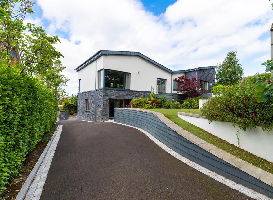 2 Kintyre Avenue, Holywood, BT18 0LY