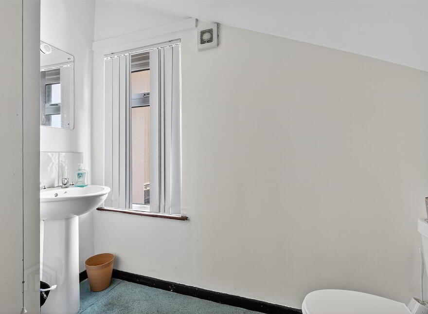 75 Wellesley Avenue ( Converted Into Two Apartments), Belfast, BT9 6DH