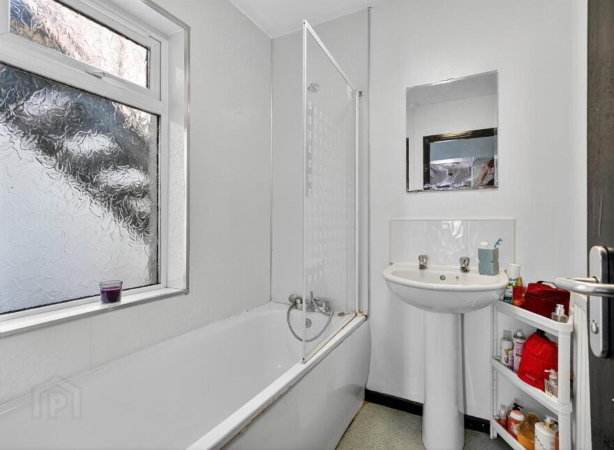75 Wellesley Avenue ( Converted Into Two Apartments), Belfast, BT9 6DH