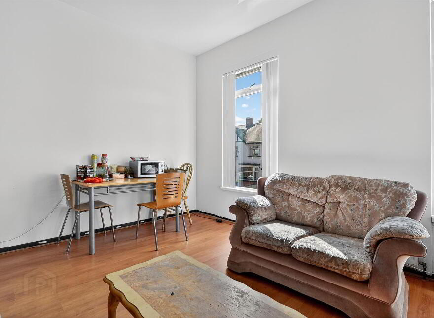 75 Wellesley Avenue ( Converted Into Two Apartments), Belfast, BT9 6DH