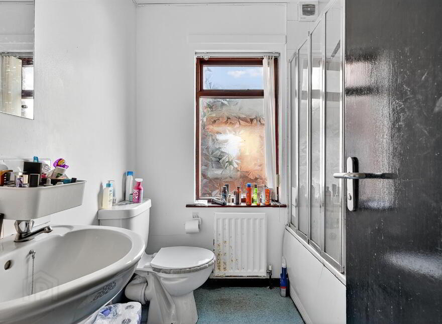 75 Wellesley Avenue ( Converted Into Two Apartments), Belfast, BT9 6DH