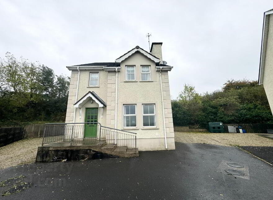 12 Orchard Close, Manorcunningham, Donegal photo