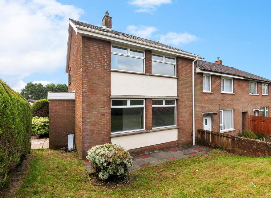 2 Glenvarna Walk, Newtownabbey, BT36 5JE photo