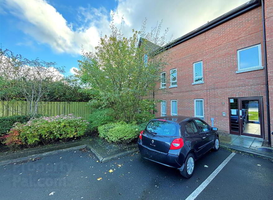 Apt 30, 5 West Circular Close, Belfast, BT13 3WQ photo