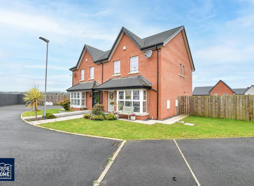 33 Millmount Village Green, Dundonald, BT16 1AW photo