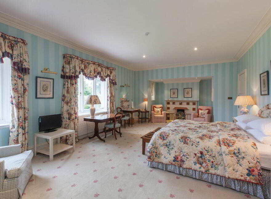Rathmoyle House, 40 Craigdarragh Road, Helens Bay, Bangor, BT19 1UB