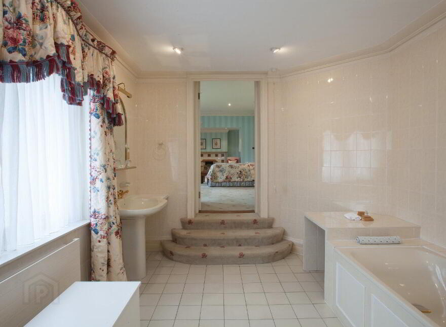 Rathmoyle House, 40 Craigdarragh Road, Helens Bay, Bangor, BT19 1UB