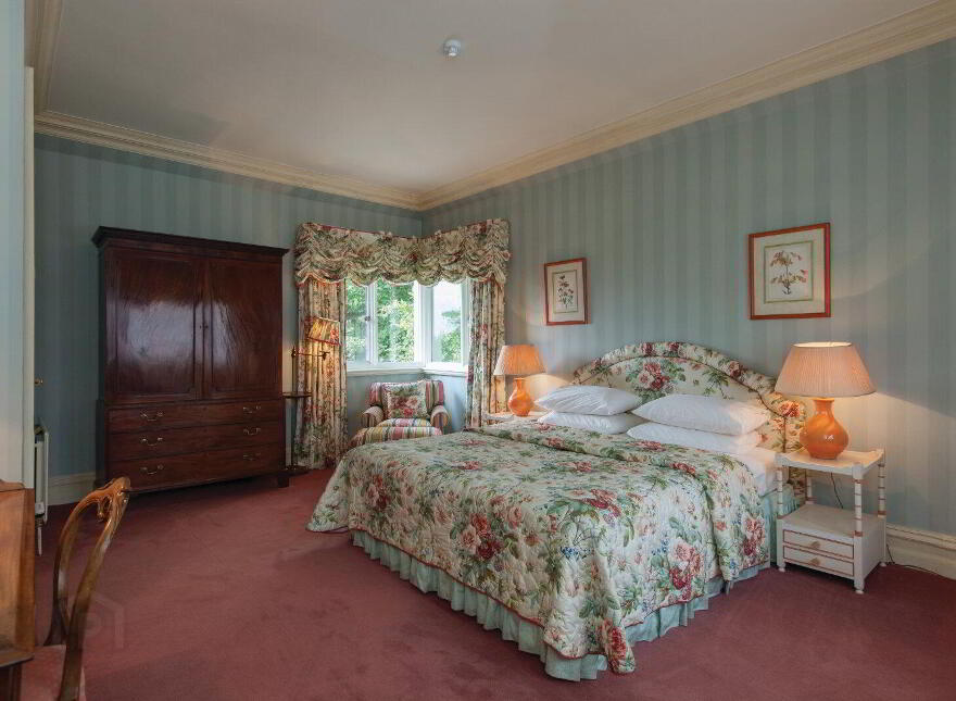 Rathmoyle House, 40 Craigdarragh Road, Helens Bay, Bangor, BT19 1UB
