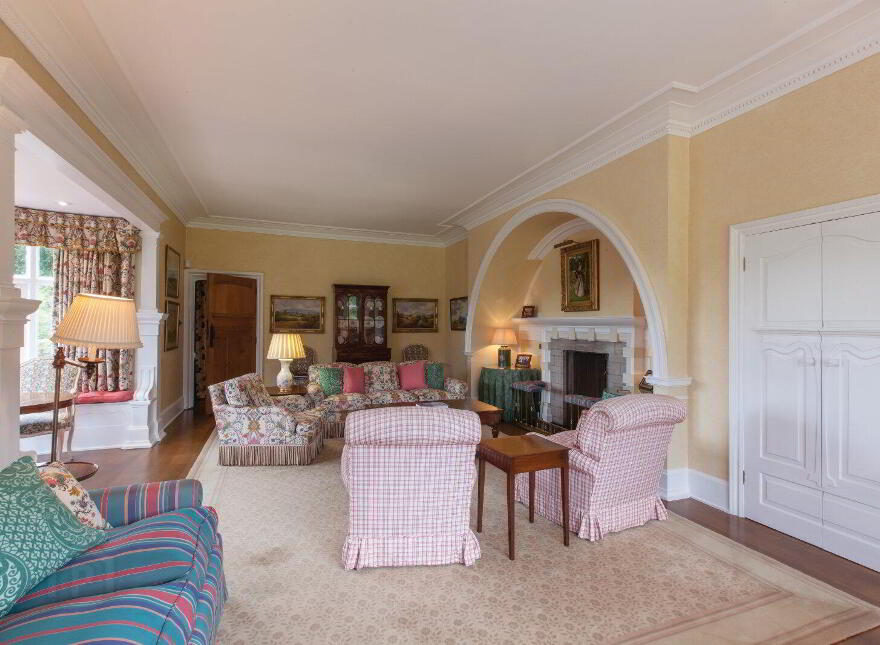Rathmoyle House, 40 Craigdarragh Road, Helens Bay, Bangor, BT19 1UB