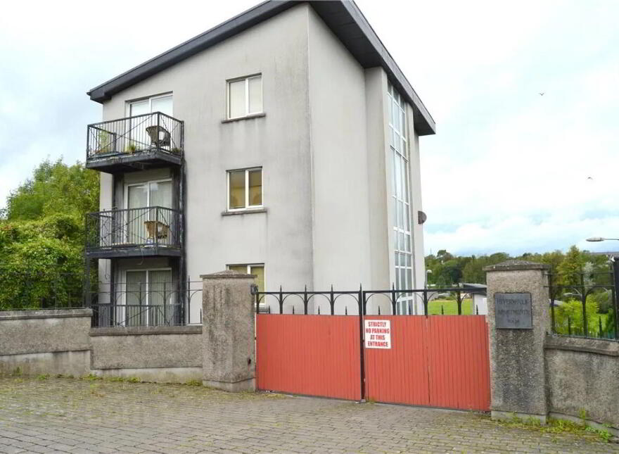 1 Riverwalk Apartments, Briscoe Terrace, Fermoy, P61NW99 photo