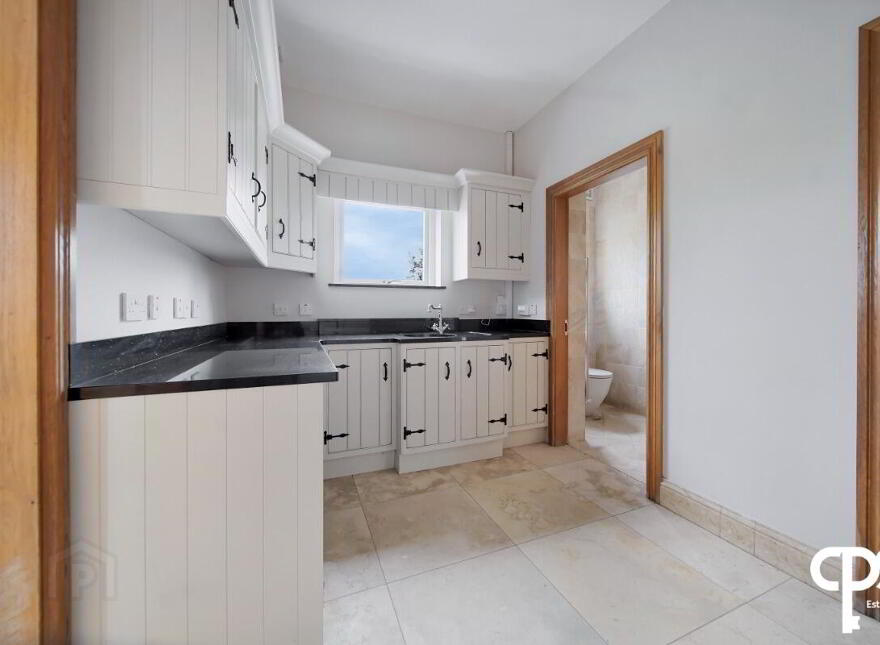 556 Boa Island Road, Kesh, BT93 8AE