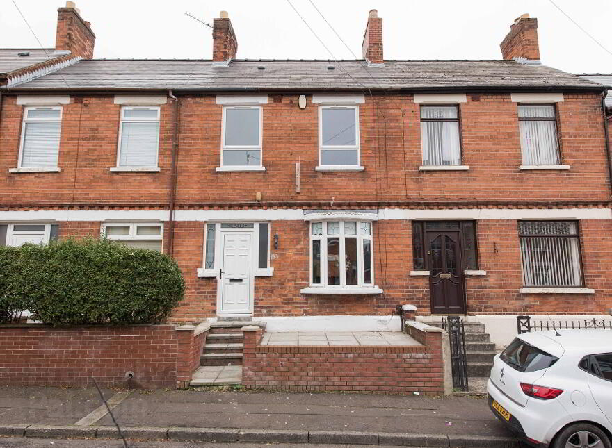 30 Iveagh Parade, Belfast, BT12 6AZ photo