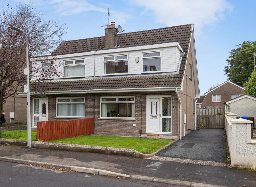 12 Lakeside Drive, Belfast, BT10 0NU photo