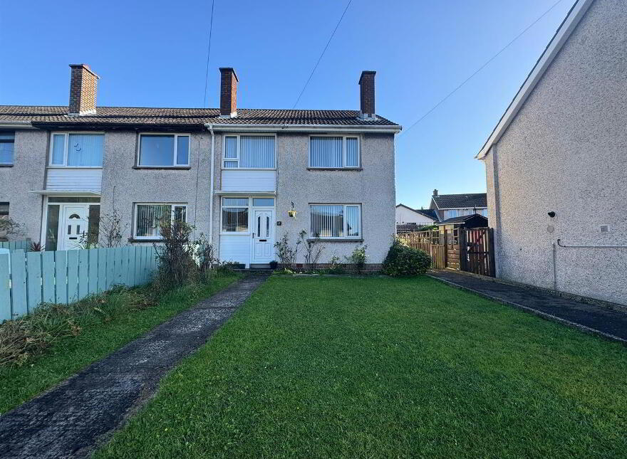 17 Glanroy Terrace, Rathcoole, Newtownabbey, BT37 9JY photo