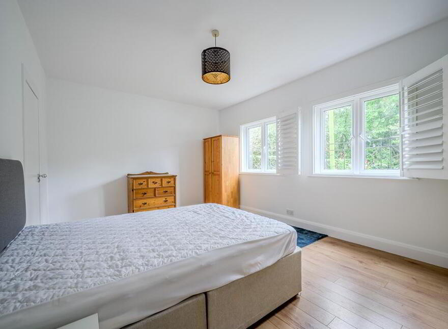Flat 2 Holyrood Manor, 5 Holyrood, Belfast, BT9 5DA