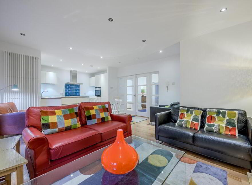 Flat 2 Holyrood Manor, 5 Holyrood, Belfast, BT9 5DA