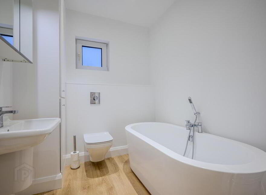 Flat 2 Holyrood Manor, 5 Holyrood, Belfast, BT9 5DA