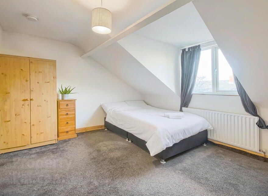 Room 5, 45 Balfour Avenue, Belfast, BT7 2EU photo