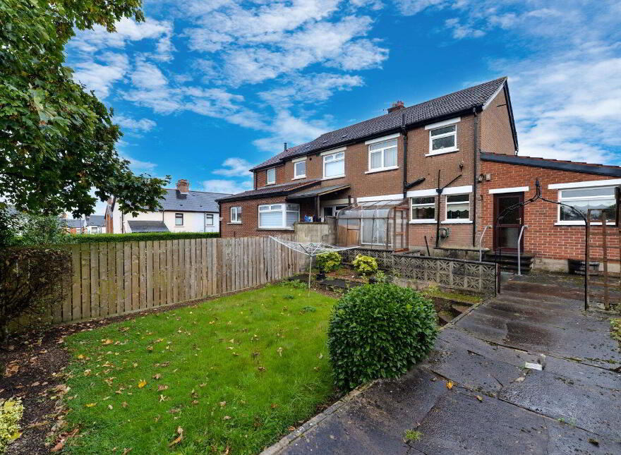 2 Bloomfield Park West, Belfast, BT5 5JX