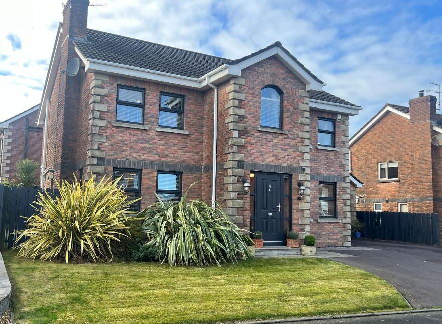 19 Highfields Close, Dublin Road, Newry, BT35 8UG photo