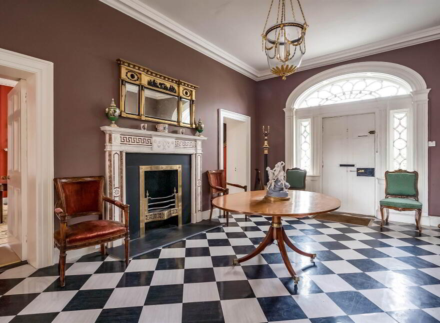 Loughgall House, 19 Main Street, Loughgall, BT61 8HZ