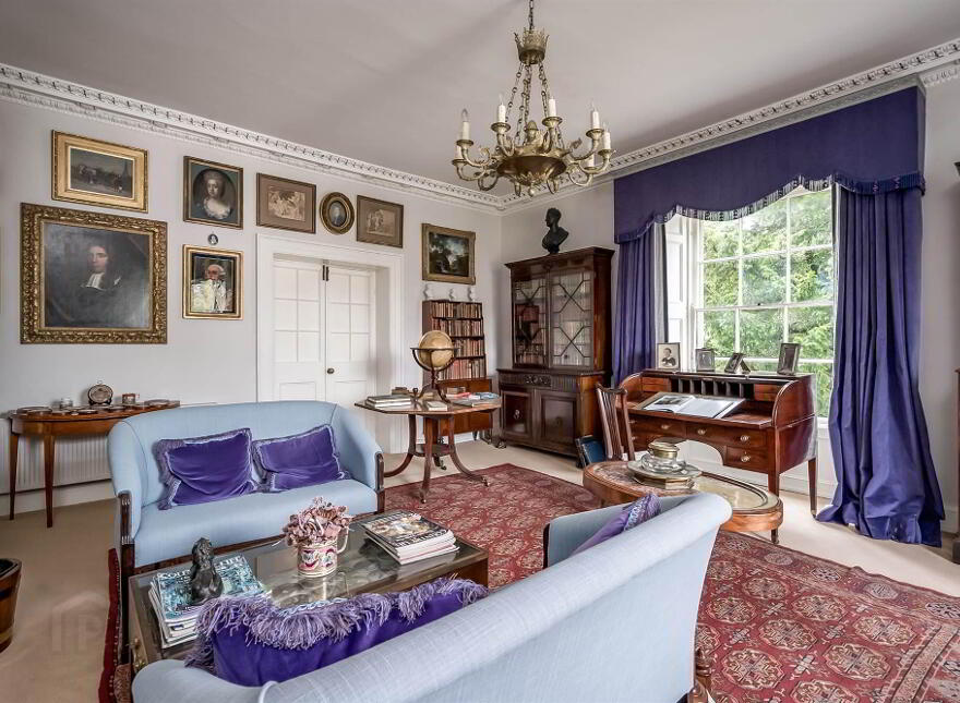 Loughgall House, 19 Main Street, Loughgall, BT61 8HZ