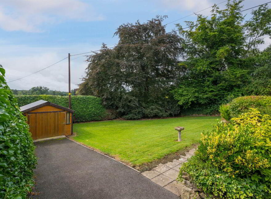 Loughgall House, 19 Main Street, Loughgall, BT61 8HZ