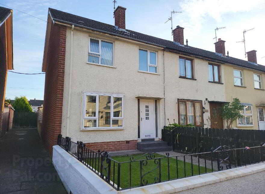 59 Killough Gardens, Lurgan, Craigavon, BT66 8PN photo