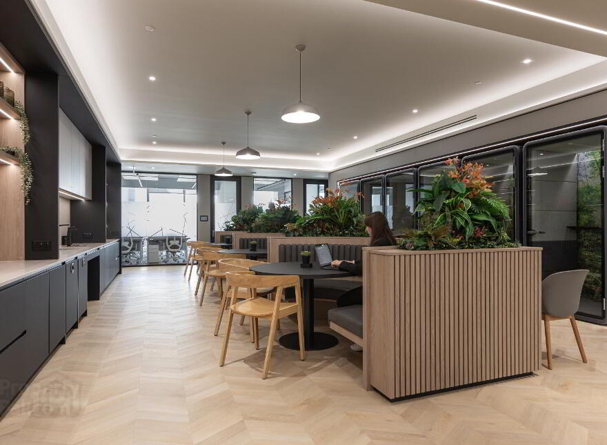 Metro Office, 6-9 Donegall Square South, Belfast, BT1 5JA