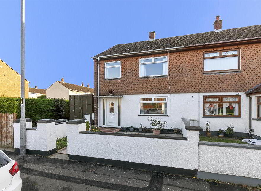 85 Woodburn Avenue, Carrickfergus, BT38 8HE photo