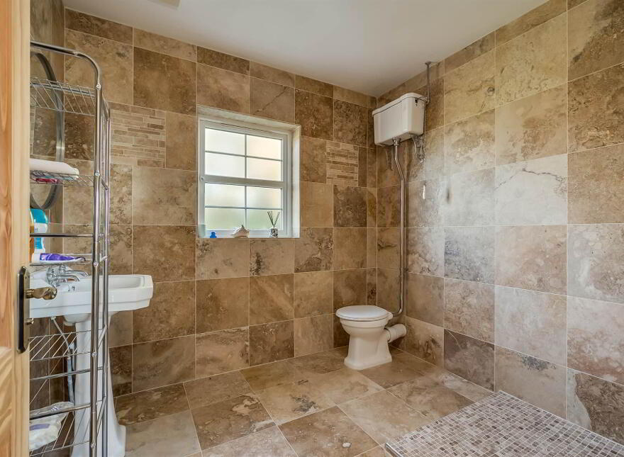 80 Lurgan Road, Crumlin, BT29 4QG